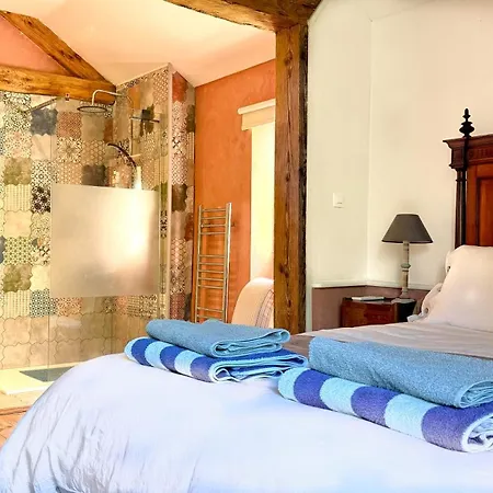 Independent With Heated Pool Casa vacanze Lempaut
